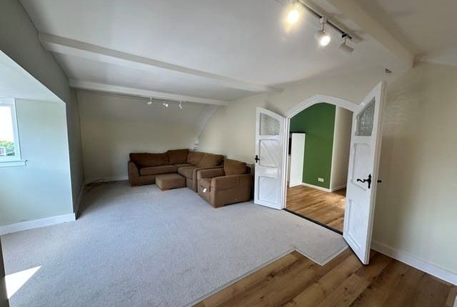 38a, Mill Road, Cardiff photo 2