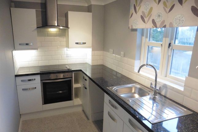 Thumbnail Flat to rent in Jasmine Close, Calne