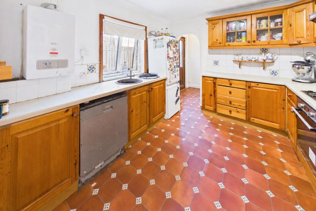 10, Testwood Road, Southampton photo 4