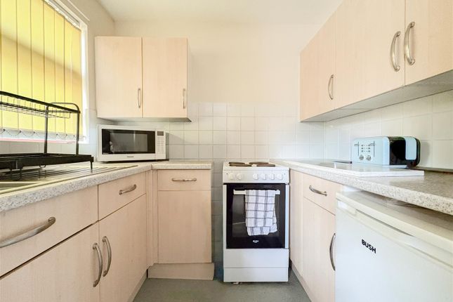 Flat 20 Willow Glen, Upper Glen Road, St Leonards on sea photo 2