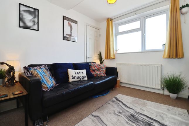 Flat 3, 13, Stockwell Drive, Bristol photo 4