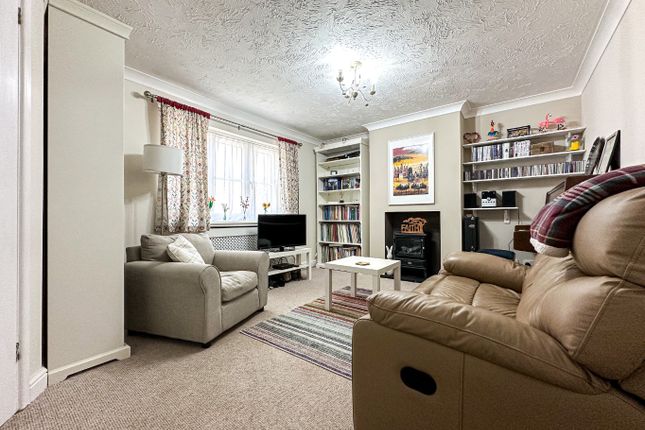 17 Nichol Place, Cotford St. Luke, Somerset photo 4