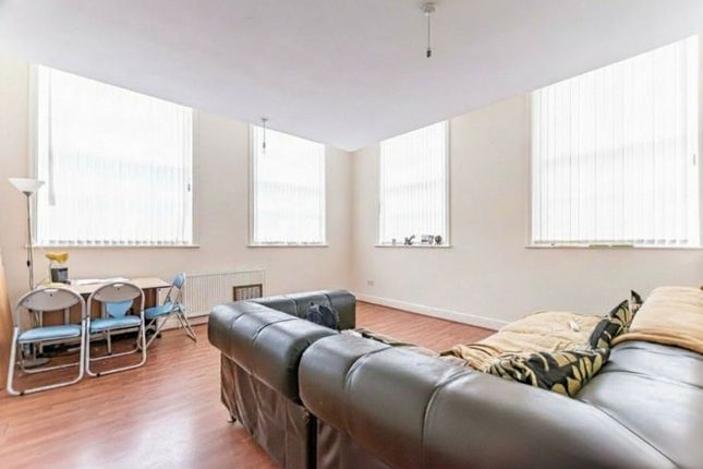 2-bed flat on 16, Oakhouse Park, Liverpool, £40,000