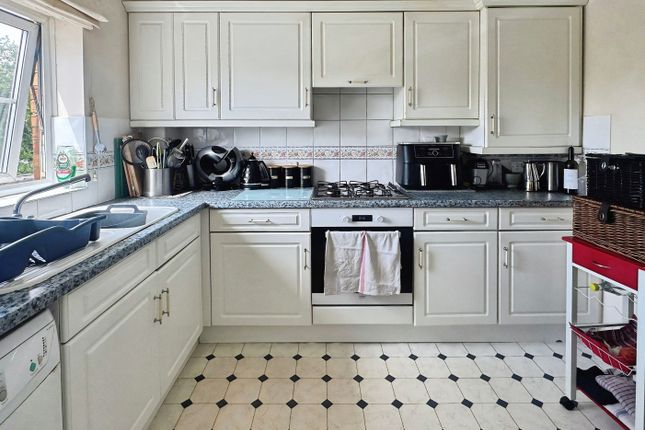 6, Acorn Way, Bedford photo 2