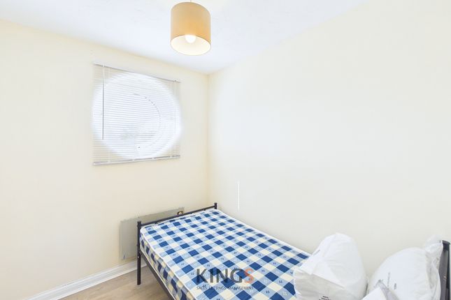 75 Walsingham Close, Hatfield photo 4