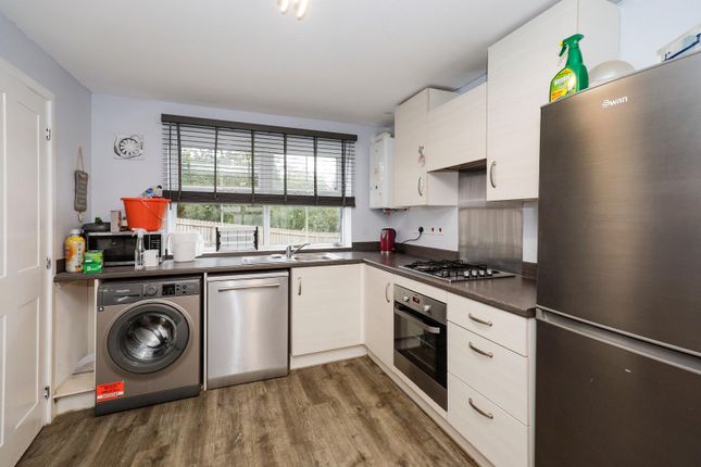 4, Brookfield Fold, Harrogate photo 2