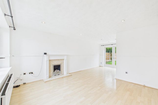 5, Caernarfon Drive, Nuneaton photo 4