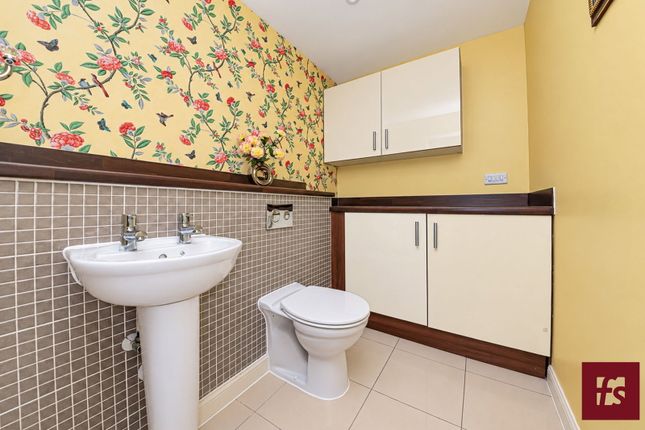1, Roe Gardens, Reading photo 4