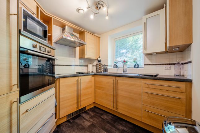 9, Martin Court St. Catherines Road, Grantham photo 3