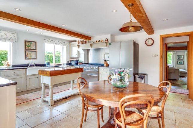 Kitchen/B'fast Room