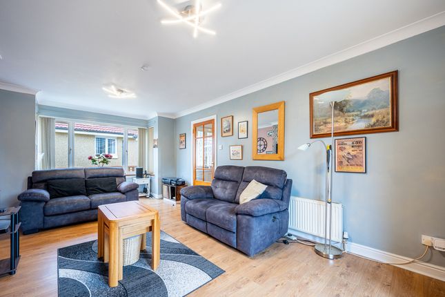 15, Springwalk, Lesmahagow photo 4
