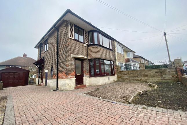 Thumbnail Property to rent in Moorland Road, Pudsey