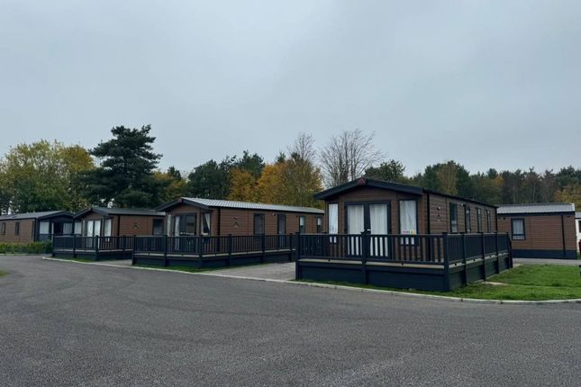 2-bed caravan on Epworth Fields, Newlands lane, Epworth, £79,495