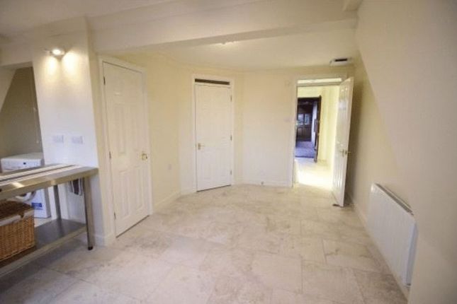 1 Bed Flat To Rent In Priory Gardens Ambury Road South