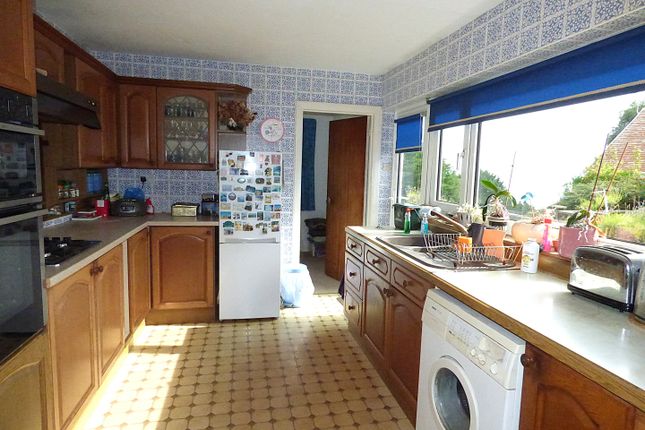 10, Hillcrest, Swansea photo 5