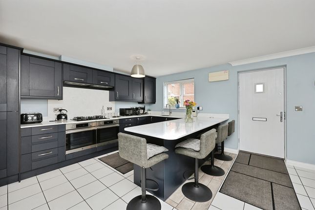 16, Woodpecker Way, Norwich photo 2