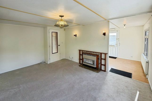24, Woodland Park, Swansea photo 3