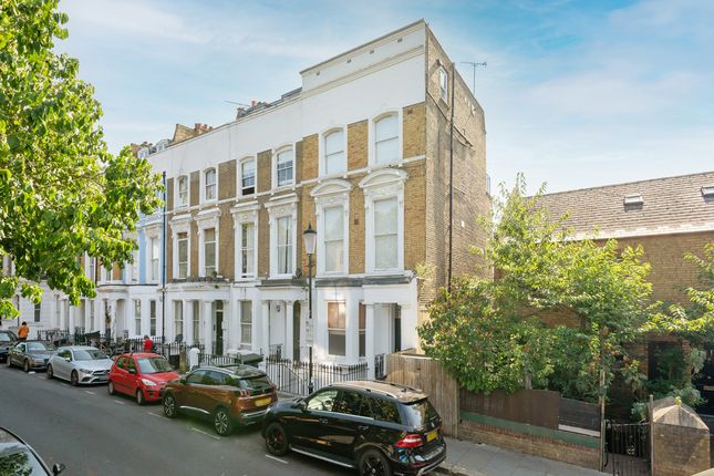 Flat Flat E, 50, St Lukes Road, London photo 2