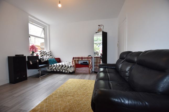 30, Jubilee Street, Peterborough photo 5