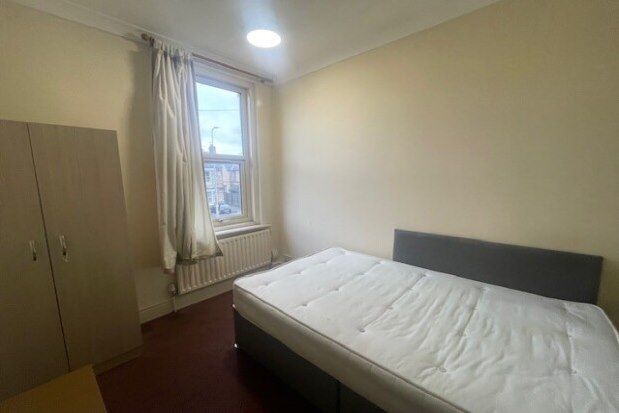 Room to rent in 61 St. Catherines, Lincoln