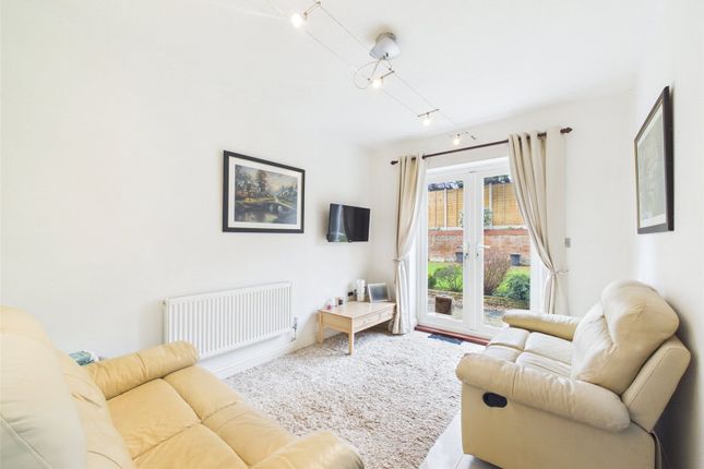 31, Horseshoe Way, Gloucester photo 4