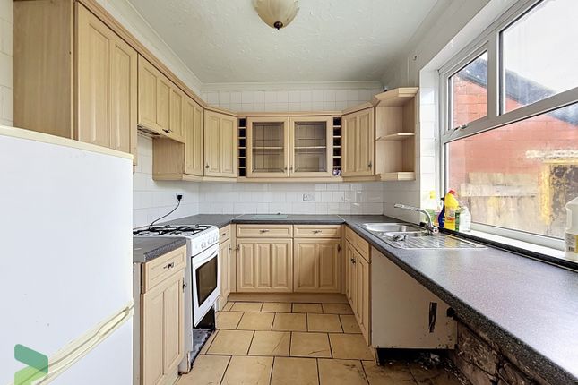14, Avallon Way, Darwen photo 5