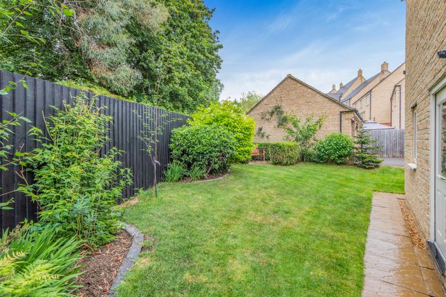 1, Oak Lane, Peterborough photo 3