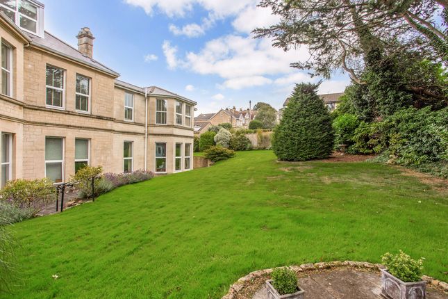 Flat for sale in Chaucer Road, Bath