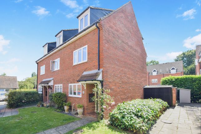 Town house for sale in Ferrars Court, Huntingdon