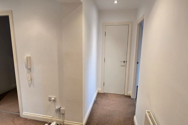 18, Cumberland Avenue, Swinton photo 2