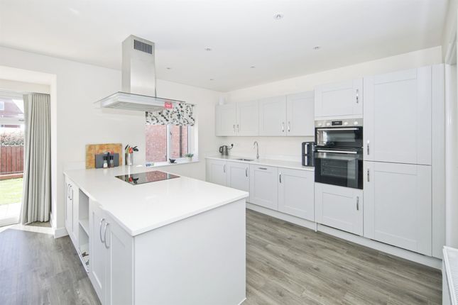 25, Martin Drive, Kenilworth photo 4