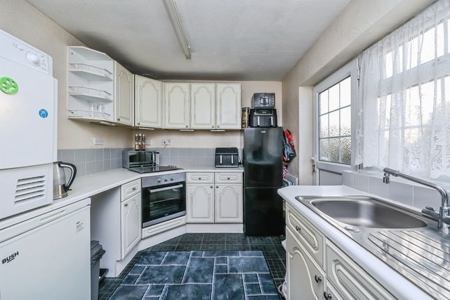 4, Larch Crescent, NOTTINGHAM photo 3