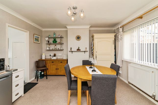 50, Northgate, LOWESTOFT photo 4