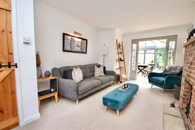 55, Hartsholme Drive, Lincoln photo 3