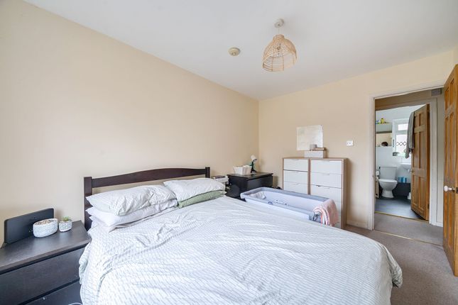 21 Reveley Square, London photo 3