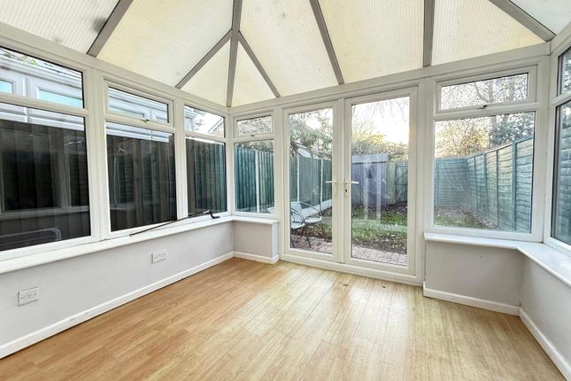 41, Statham Court, Bracknell photo 4