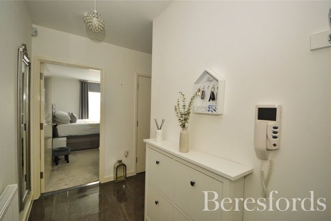 Flat for sale in Ypres Place, Dagenham