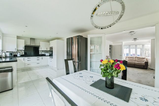 1, Turnstone Avenue, Devon photo 3