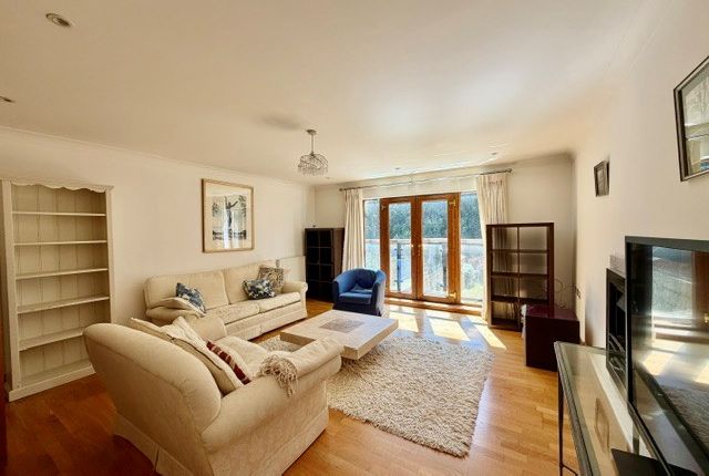 52, Southampton photo 2