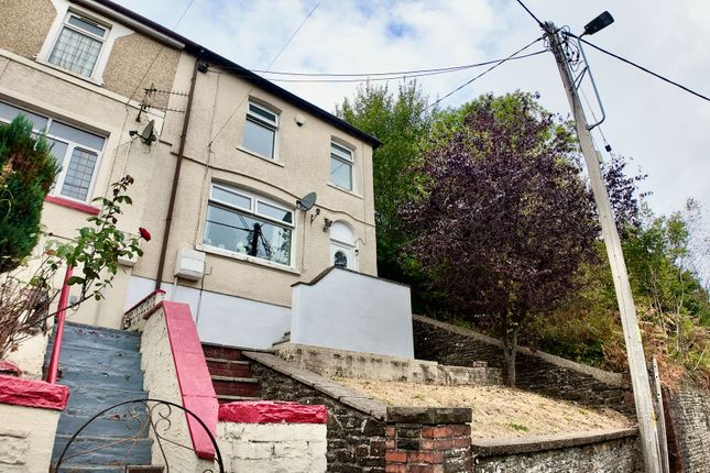 2-bed terraced on 1 Abernant Road, Blackwood, £139,000