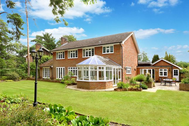 Beechcroft, Manor Close, Penn photo 2