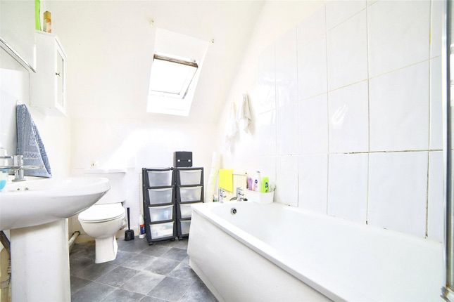 Flat for sale in Clapham Road, Bedford