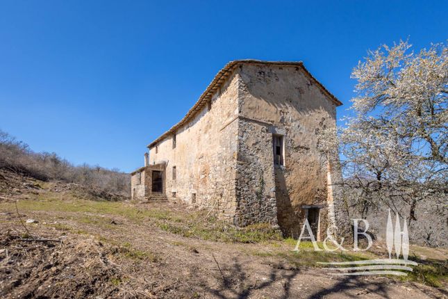 Country house for sale in San Casciano Dei Bafgni, San Casciano Dei Bagni, Toscana