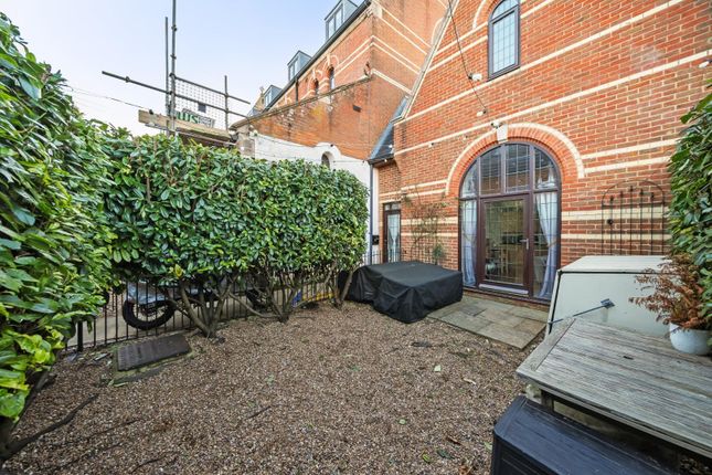 15 The Chapel, Godfrey Gardens, Chartham photo 2