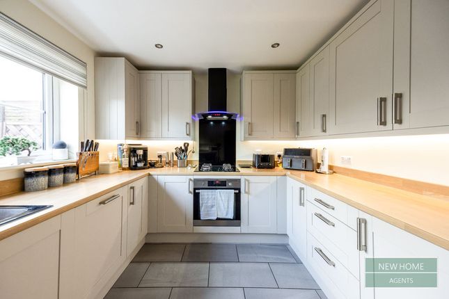 152, Longridge Way, Weston-Super-Mare photo 3