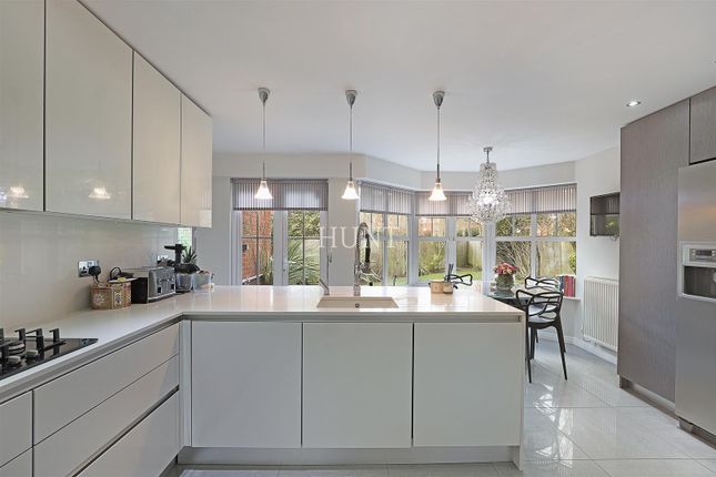 14, Hazel Lane, Woodford Green photo 2
