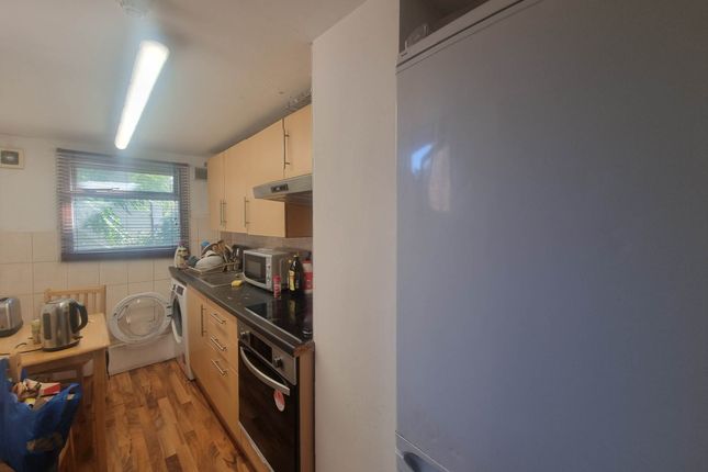Room 2, Newington Green, London photo 4