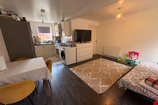 3, Cropredy Walk, Daventry photo 3