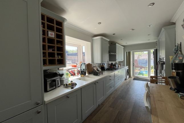 15, Crawford Avenue, Worsley, Manchester photo 4