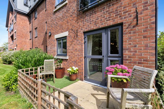15 Balshaw Court, Burlington Gardens, Leyland photo 4